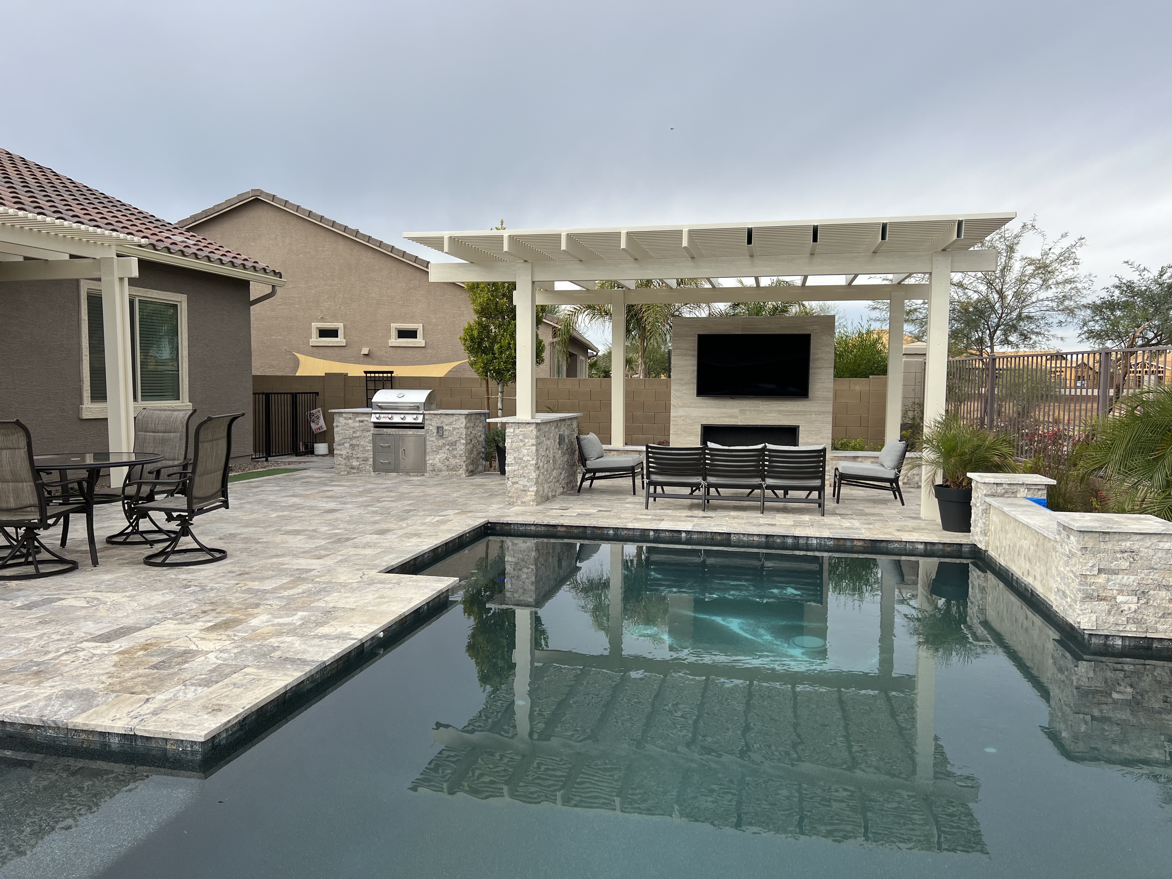 Outdoor Kitchens & Pergolas by Creative Edge Landscaping