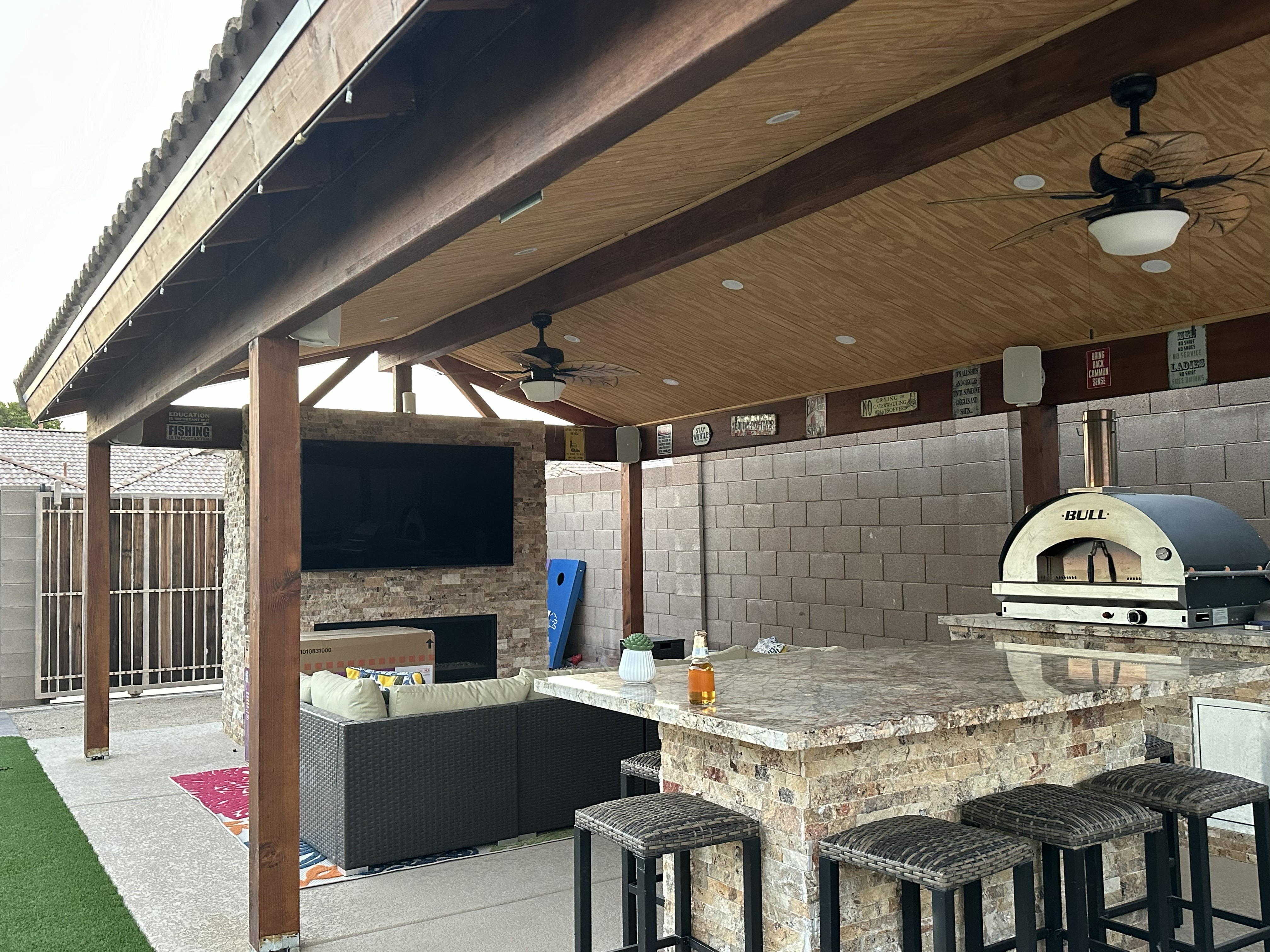 Outdoor Kitchens & Pergolas by Creative Edge Landscaping