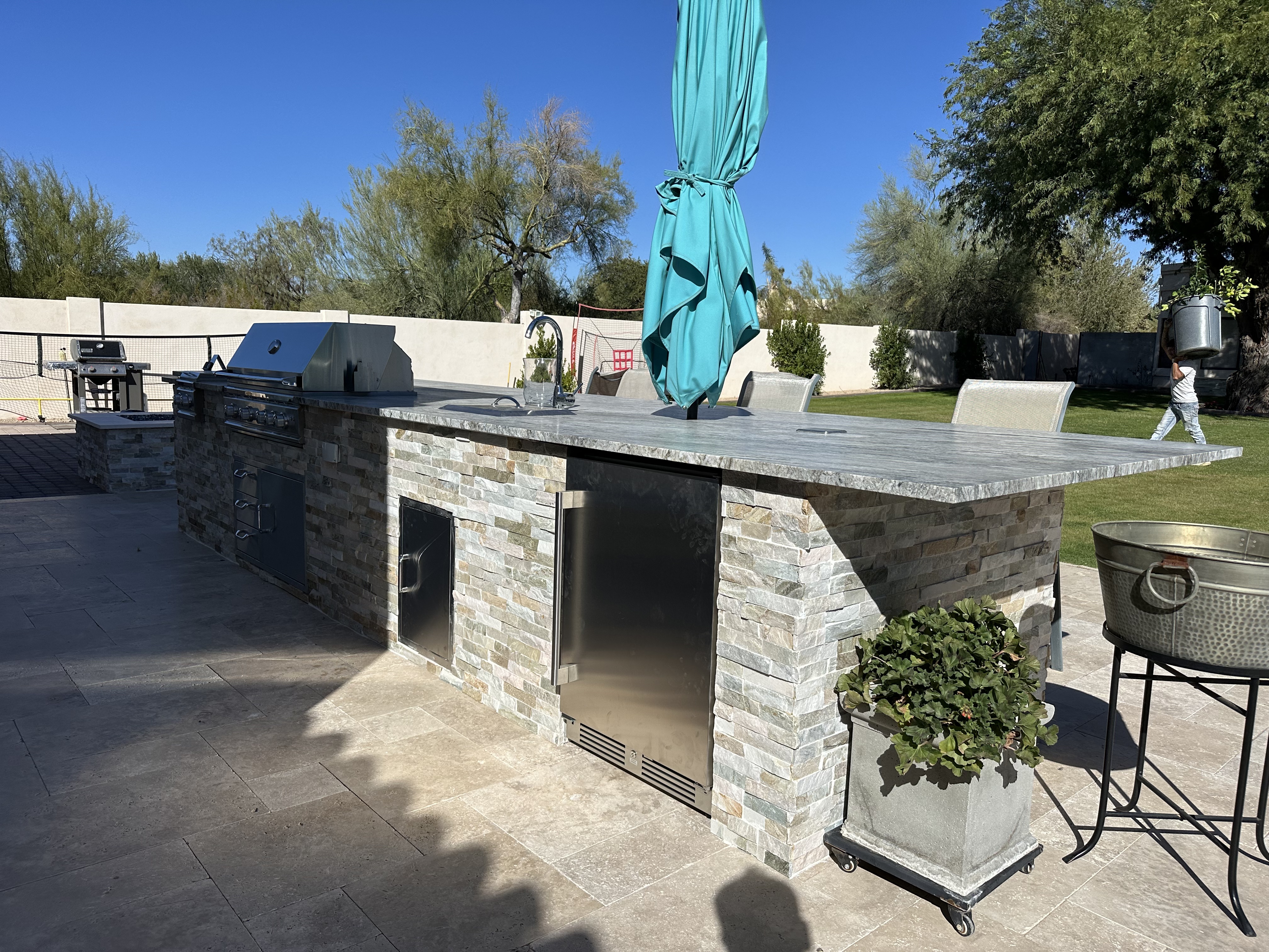 Outdoor Kitchens & Pergolas by Creative Edge Landscaping