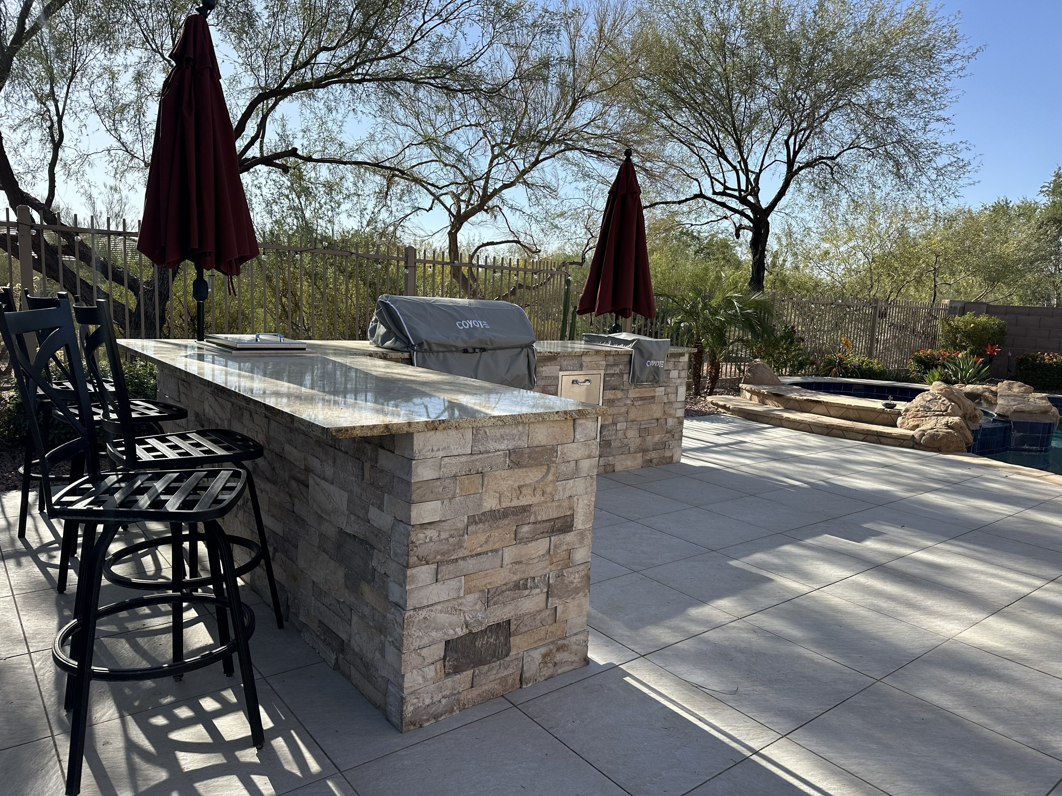 Outdoor Kitchens & Pergolas by Creative Edge Landscaping